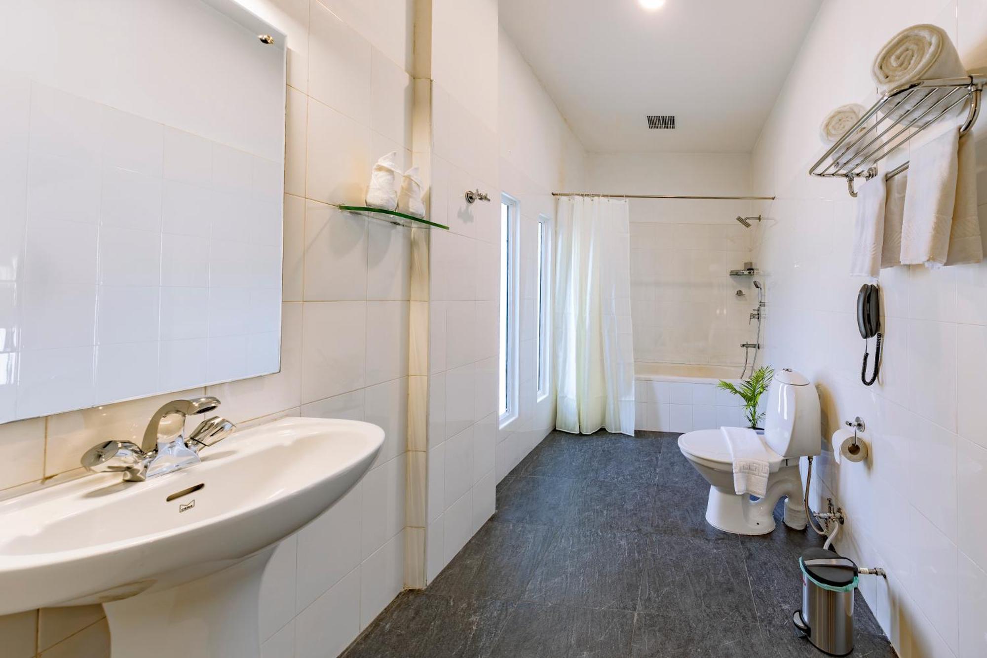 Hotel Narendra Central Muvattupuzha Zewnętrze zdjęcie