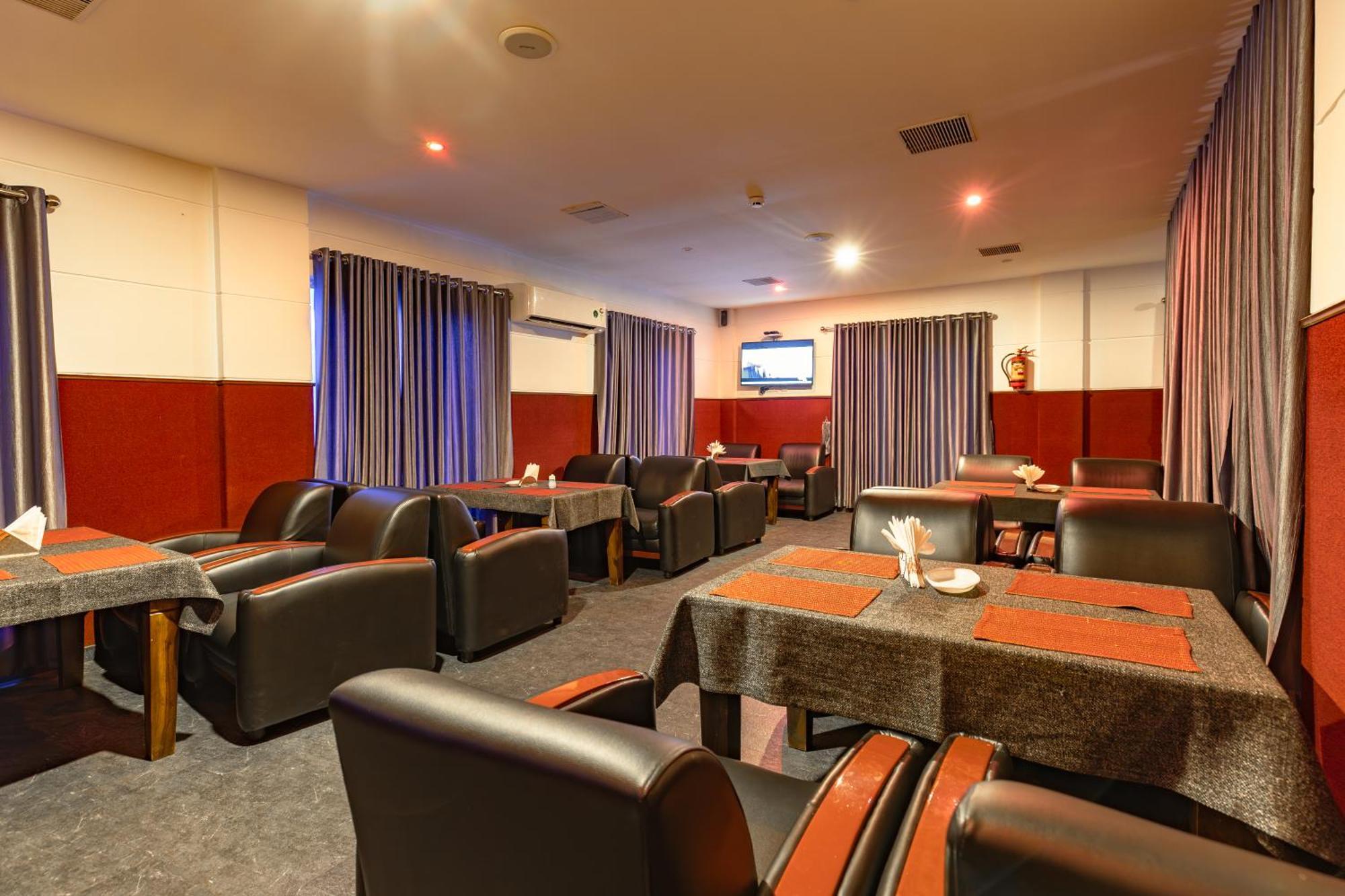 Hotel Narendra Central Muvattupuzha Zewnętrze zdjęcie